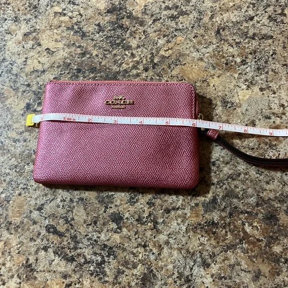 🌸 Coach Metallic Rose Pink Wristlet Pouch with Wrist Strap - Picture 7 of 7